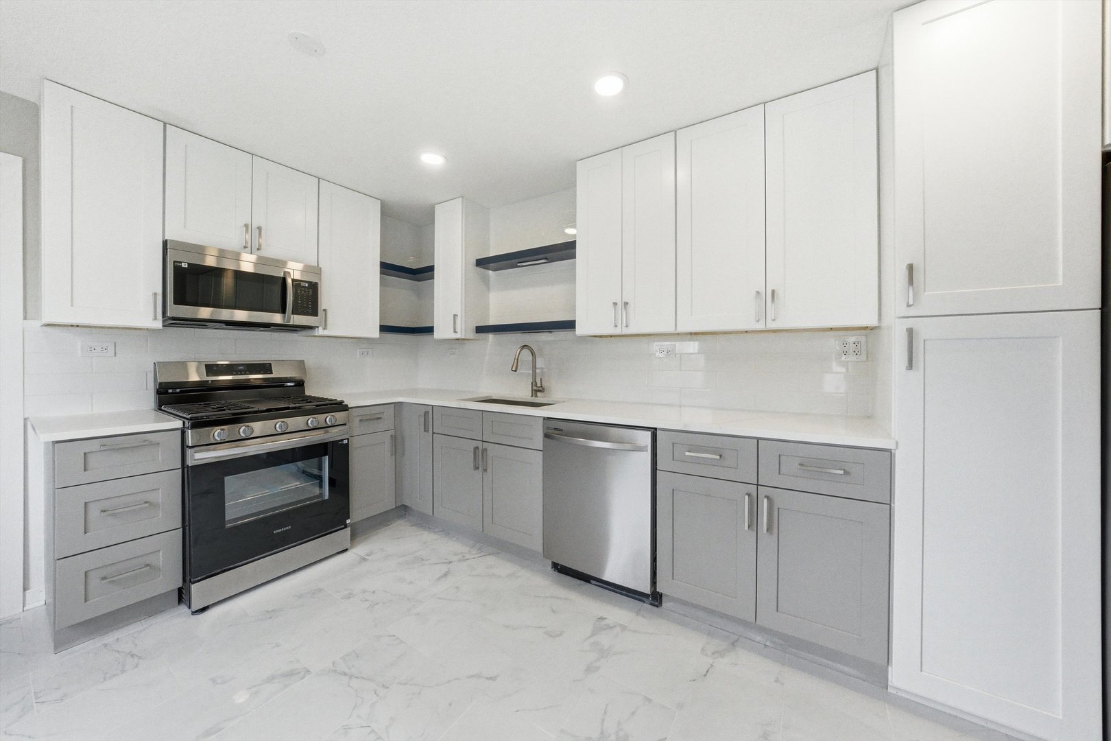 21618 Gailine Avenue, Sauk Village, IL 60411