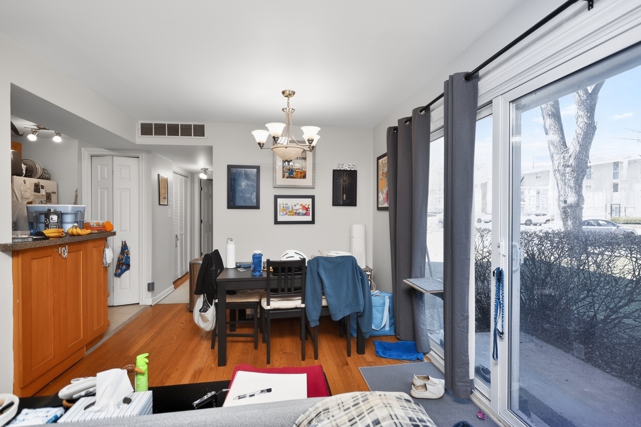 10111 Old Orchard Court #102, Skokie, IL 60076