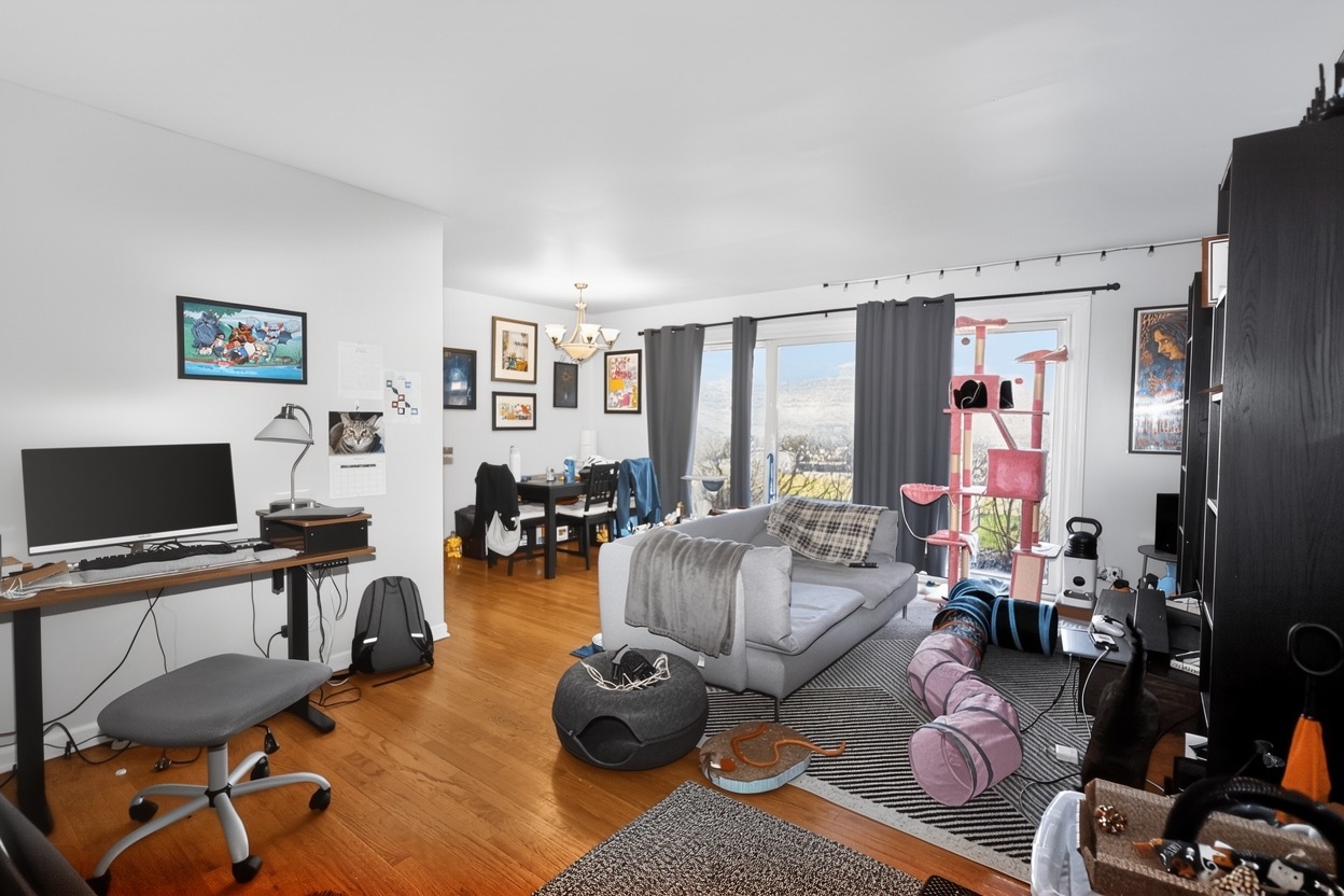 10111 Old Orchard Court #102, Skokie, IL 60076