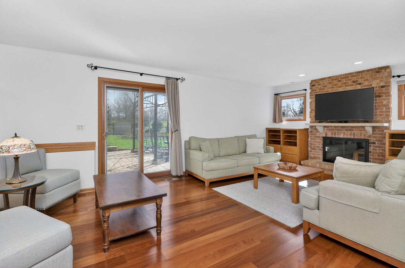 2340 Appleby Drive, Wheaton, IL 60189