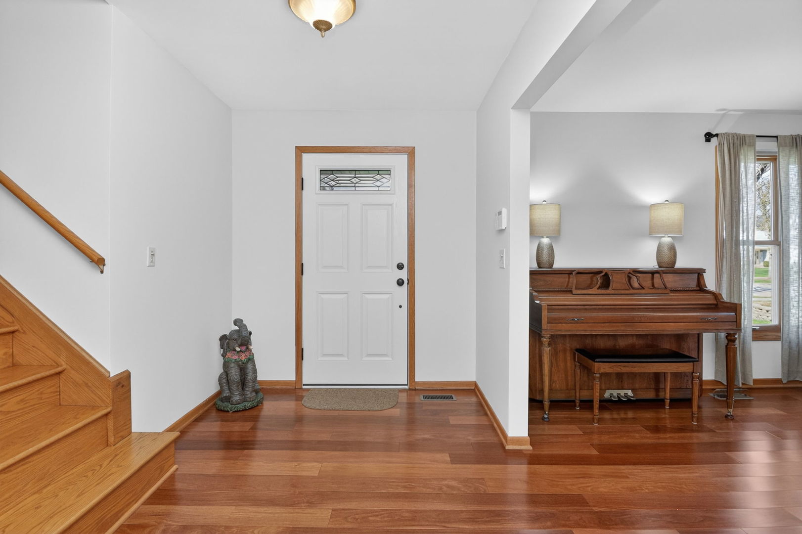 2340 Appleby Drive, Wheaton, IL 60189