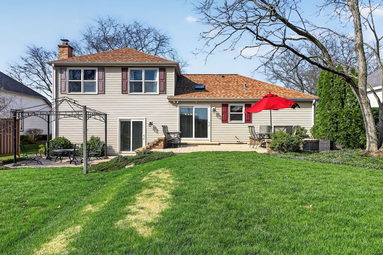 2340 Appleby Drive, Wheaton, IL 60189