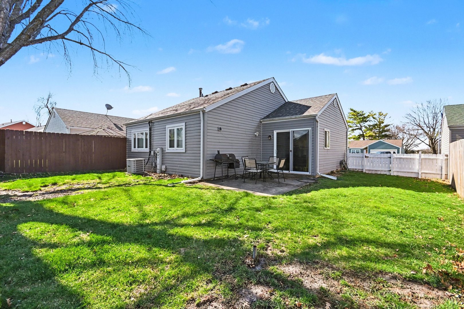 2311 Bluebell Court, Aurora, IL 60506