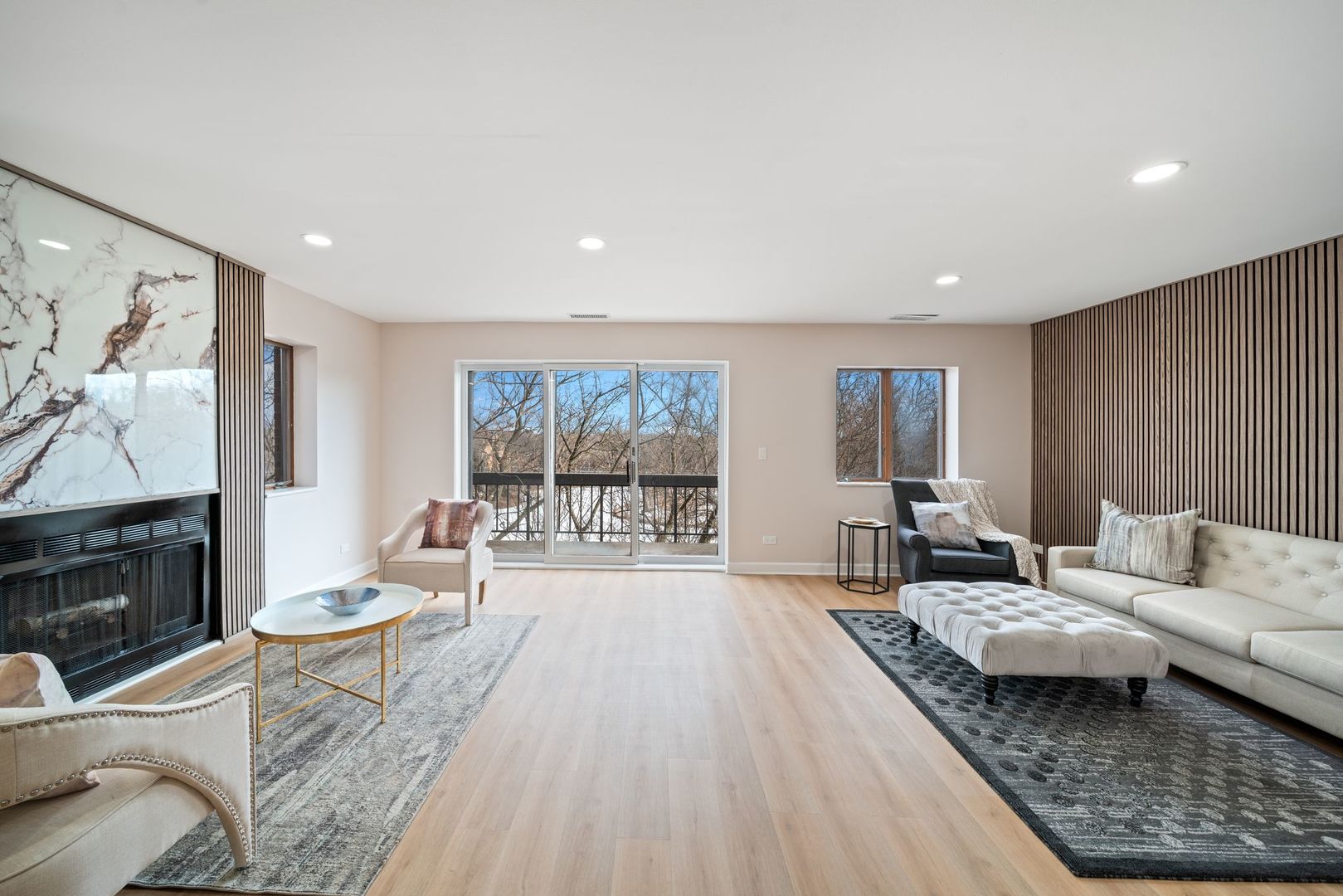 10 Trafalgar Square #403, Lincolnshire, IL 60069