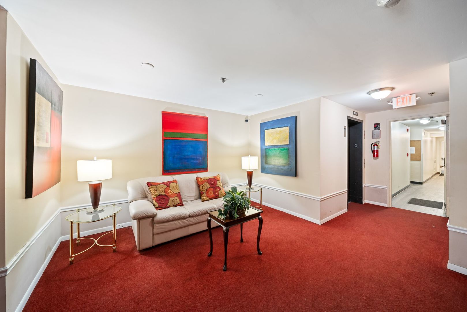 10 Trafalgar Square #403, Lincolnshire, IL 60069