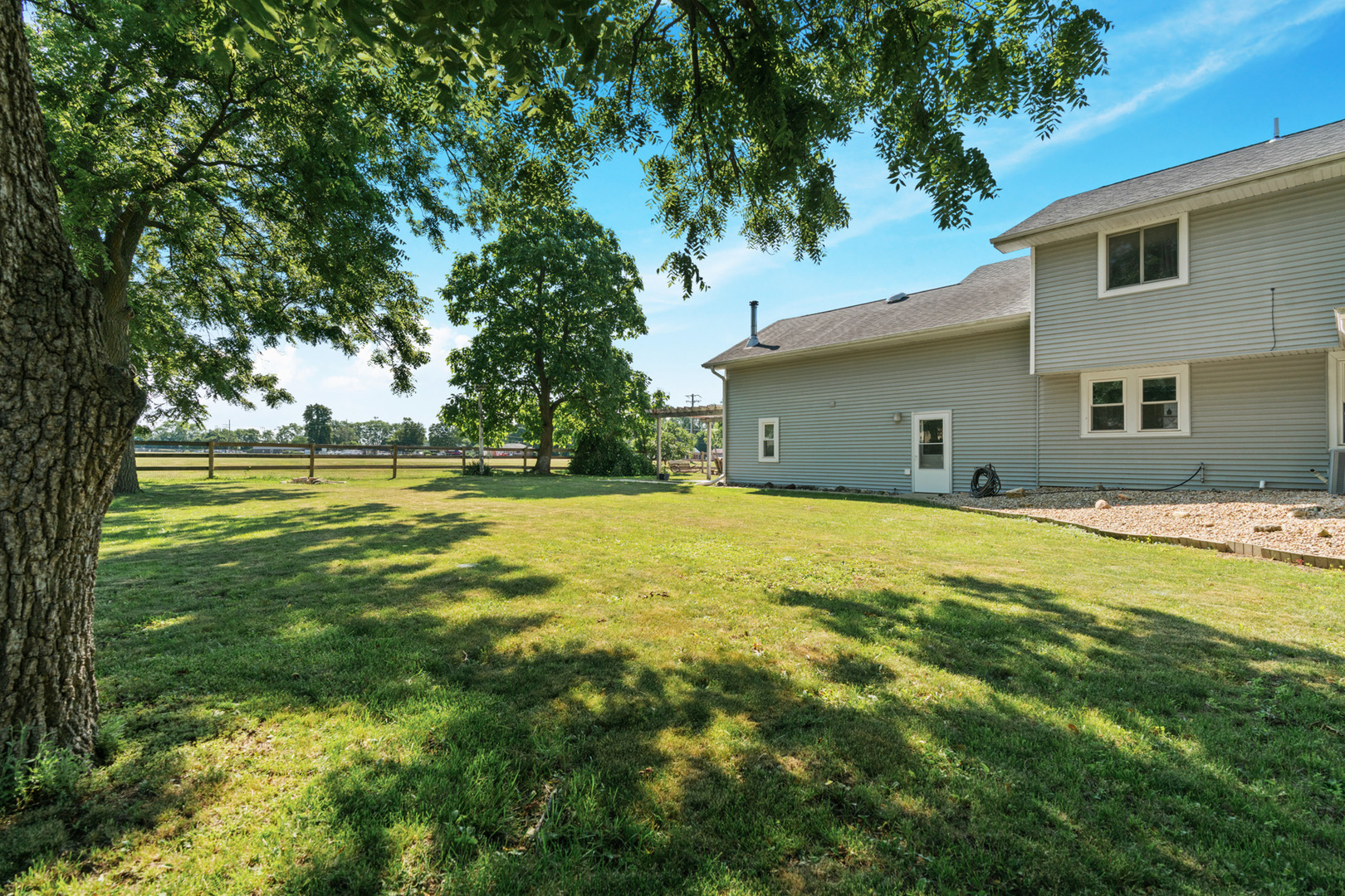 206 Washington Street, Oswego, IL 60543