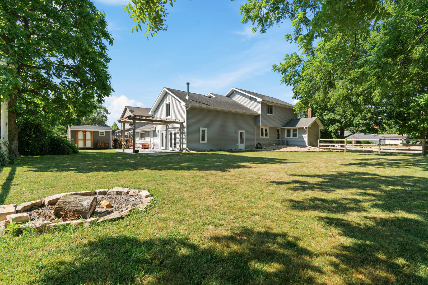 206 Washington Street, Oswego, IL 60543