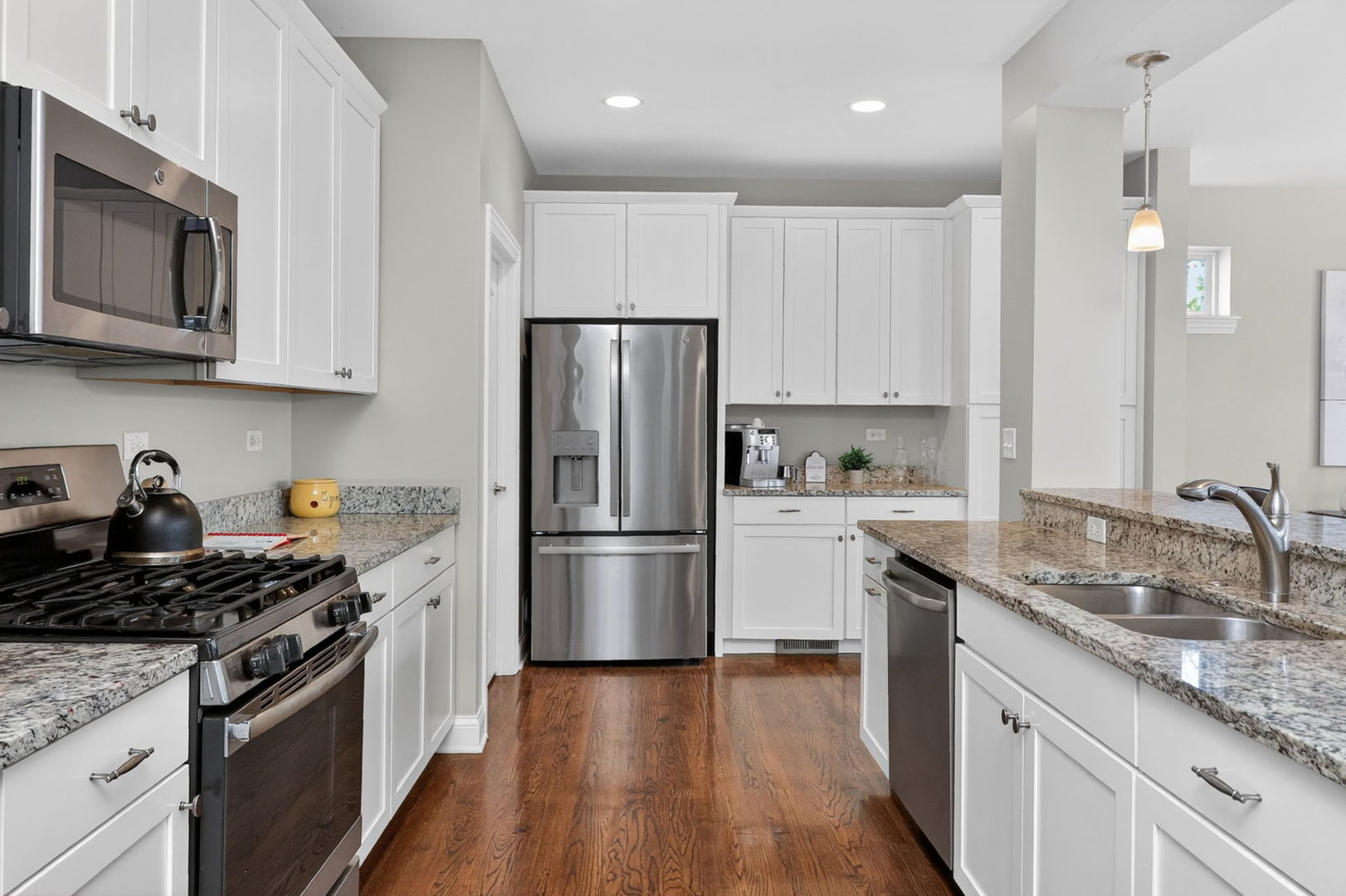 1039 Carol Street, Downers Grove, IL 60516