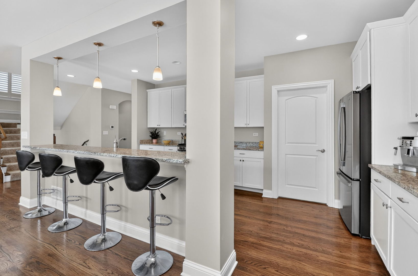 1039 Carol Street, Downers Grove, IL 60516