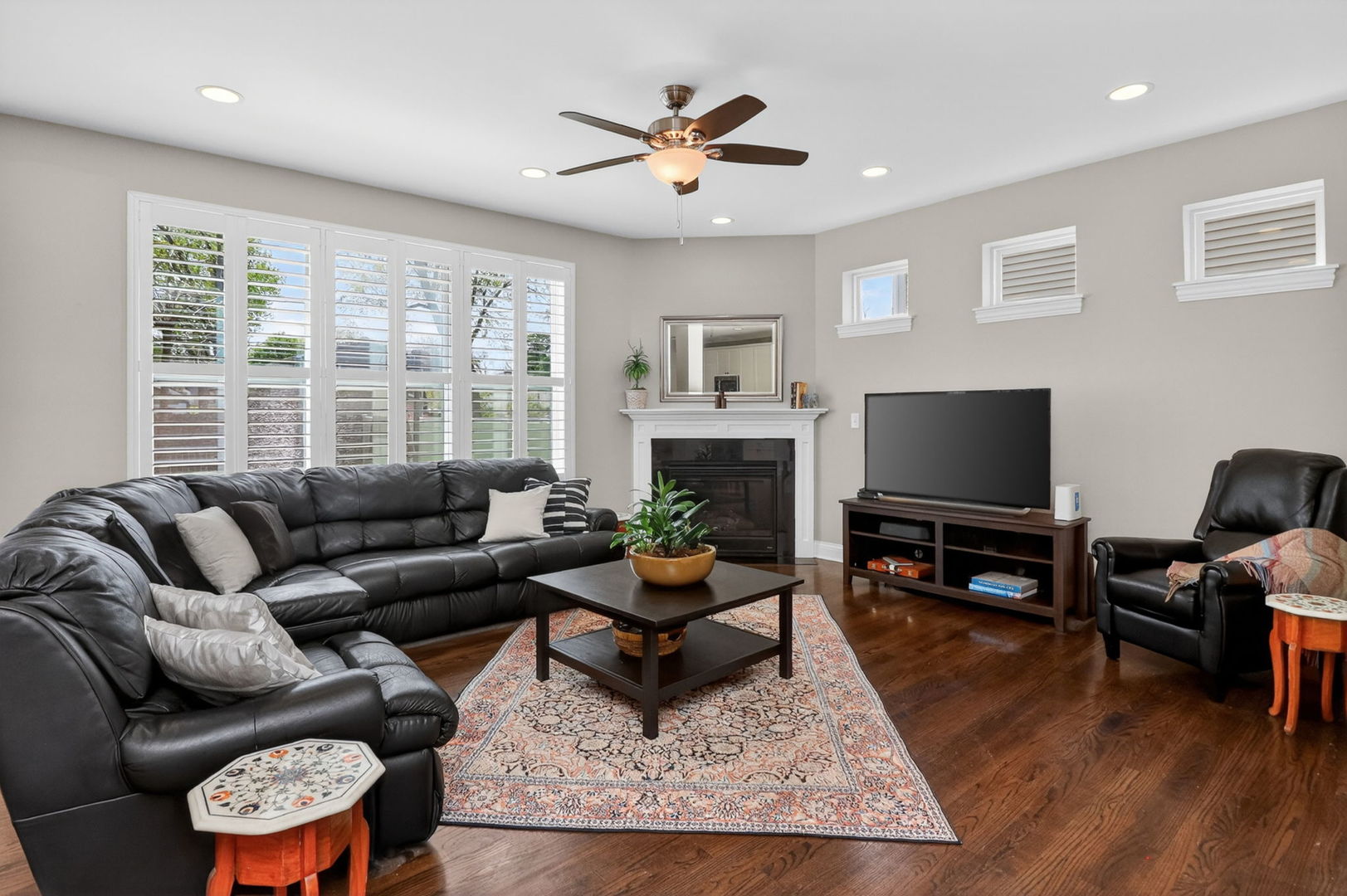 1039 Carol Street, Downers Grove, IL 60516