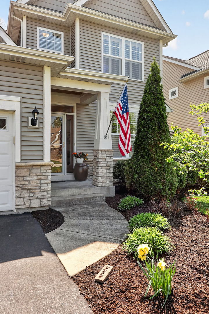 1039 Carol Street, Downers Grove, IL 60516