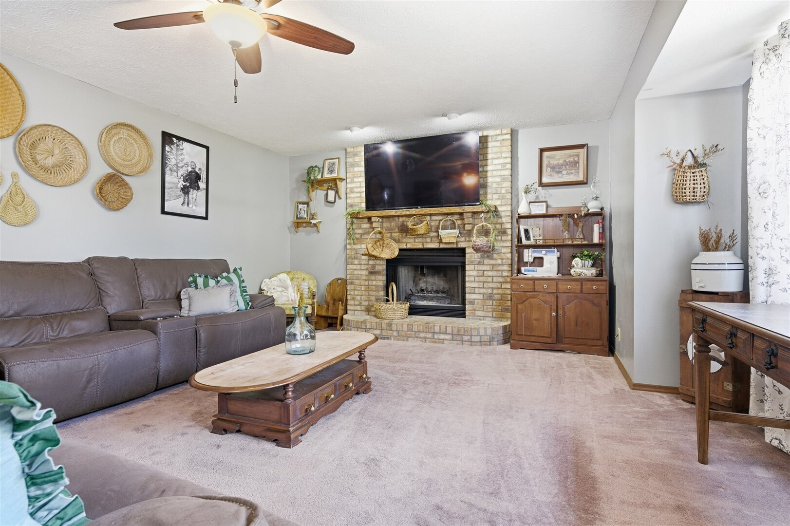 35 Aberdeen Way, Bloomington, IL 61704