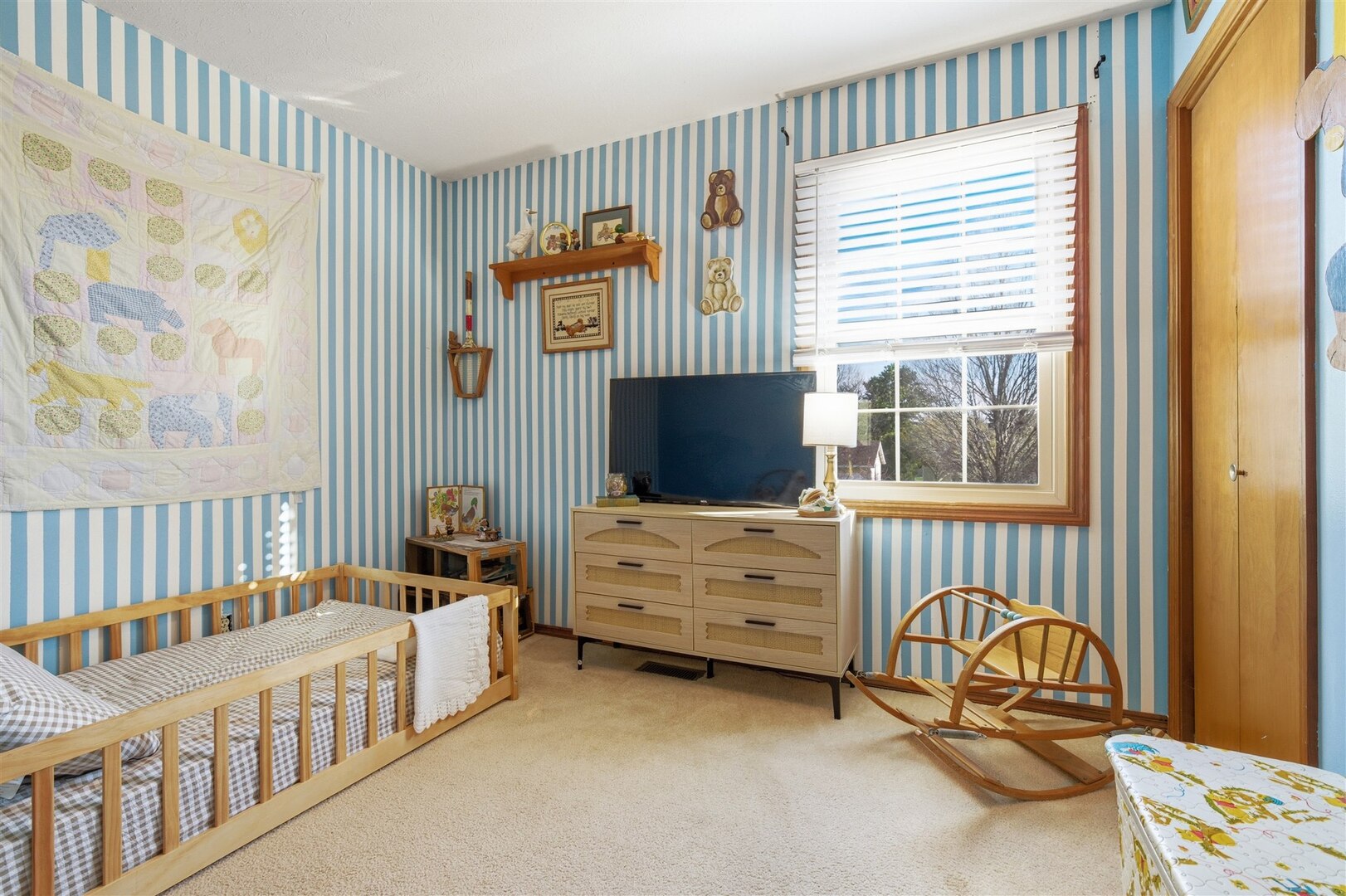 35 Aberdeen Way, Bloomington, IL 61704