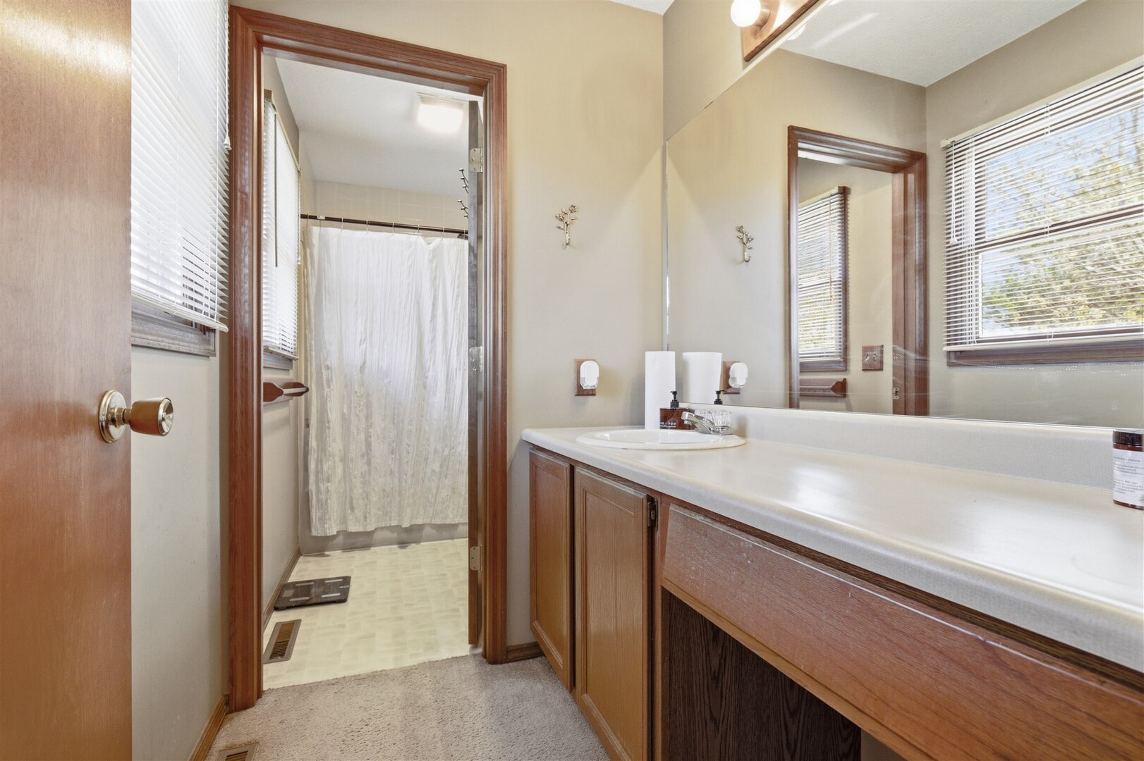 35 Aberdeen Way, Bloomington, IL 61704