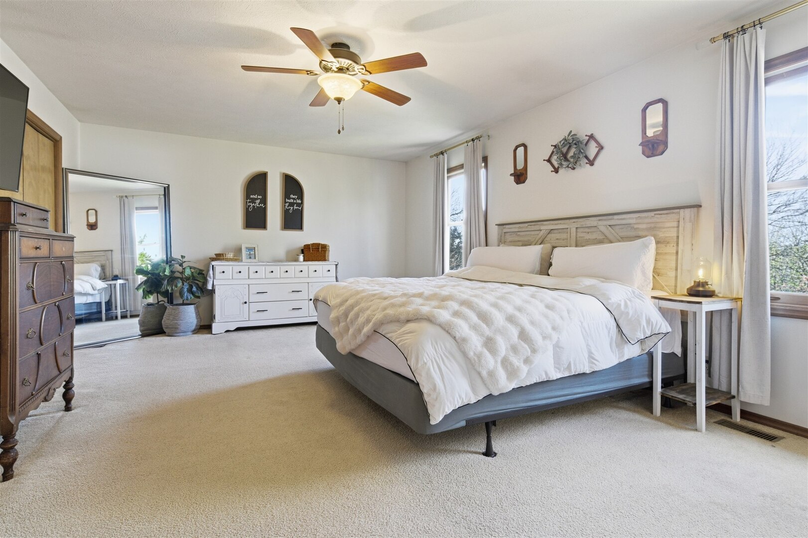 35 Aberdeen Way, Bloomington, IL 61704