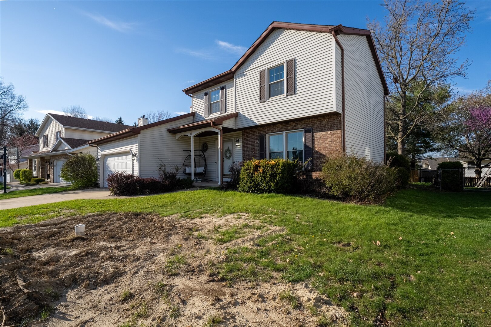 35 Aberdeen Way, Bloomington, IL 61704