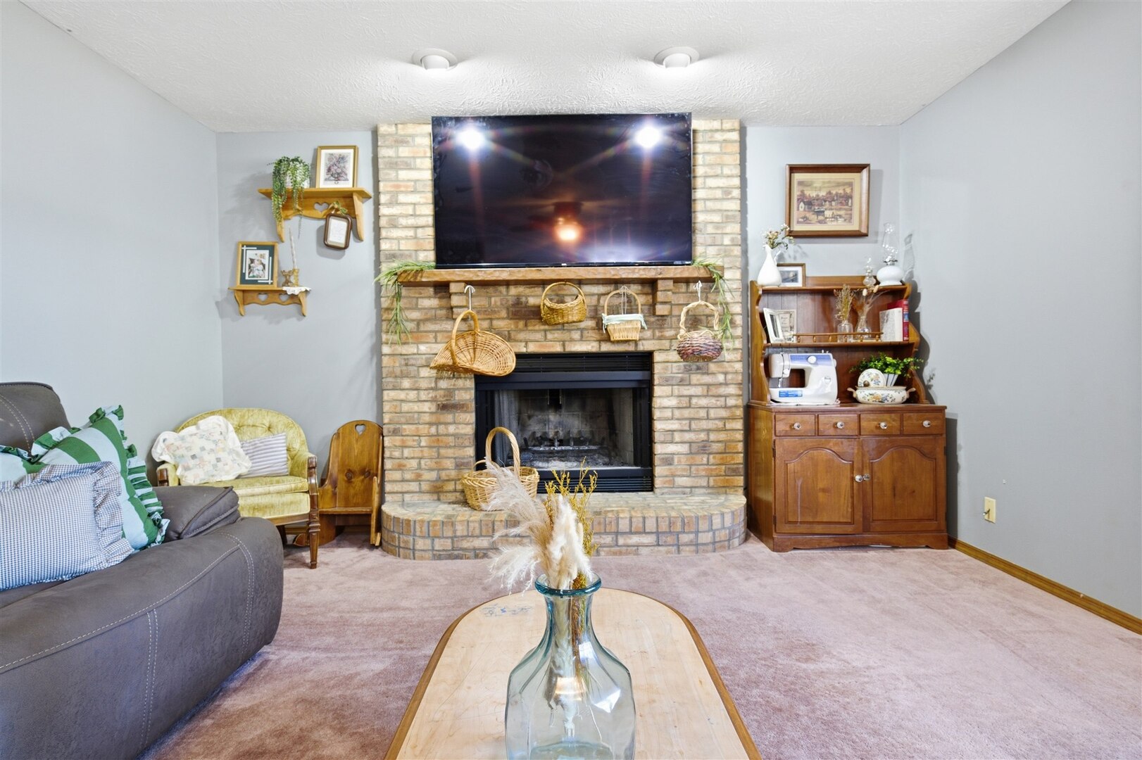 35 Aberdeen Way, Bloomington, IL 61704