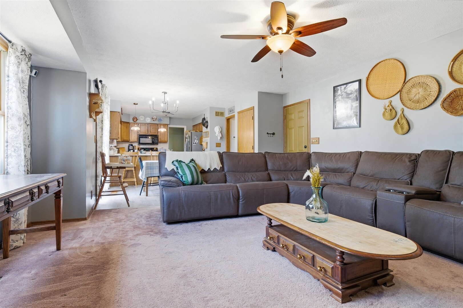 35 Aberdeen Way, Bloomington, IL 61704