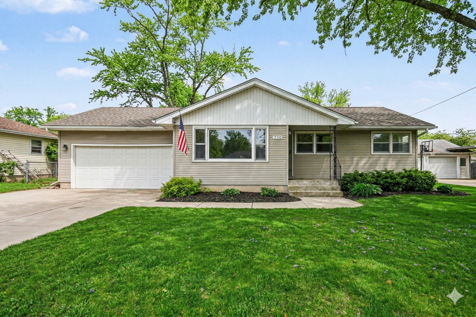 750 Duncan Drive, Aurora, IL 60506