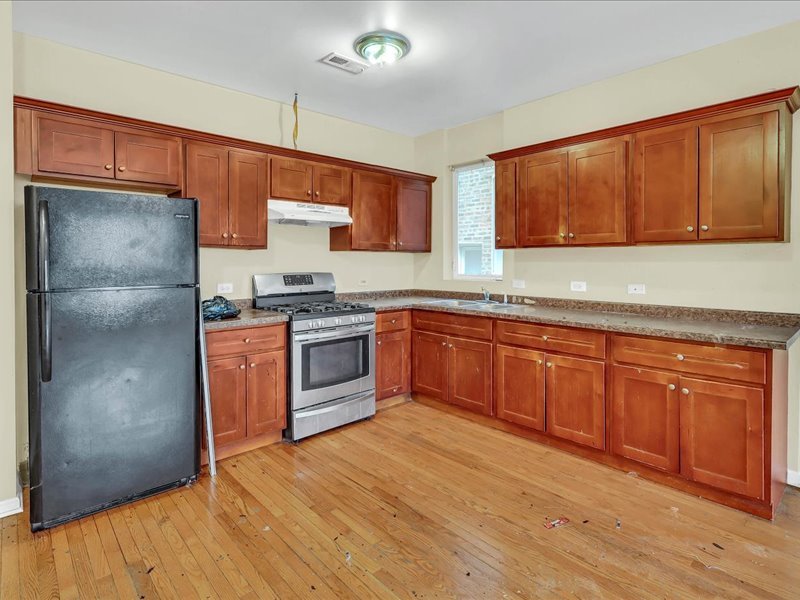 3518 W Lexington Street, Chicago, IL 60624