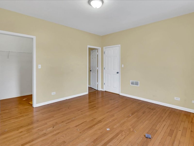 3518 W Lexington Street, Chicago, IL 60624