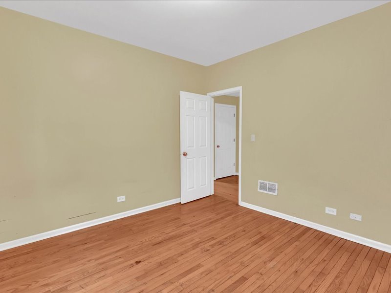 3518 W Lexington Street, Chicago, IL 60624