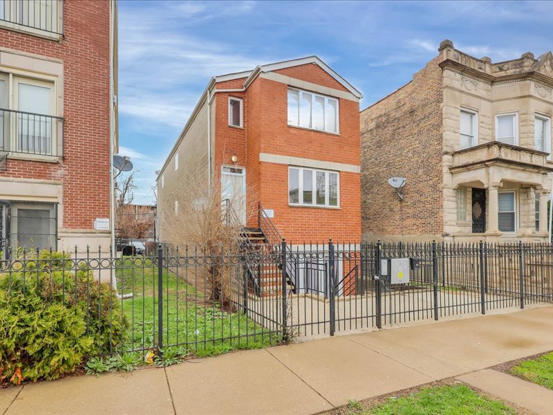 3518 W Lexington Street, Chicago, IL 60624