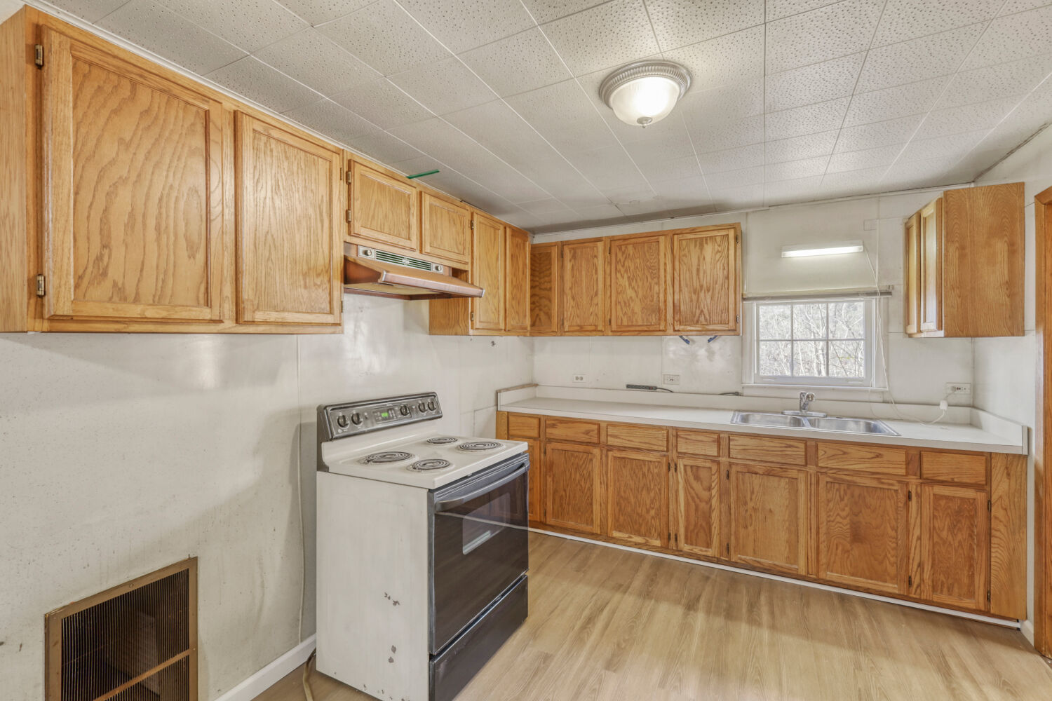 1705 Norfolk Avenue, Crete, IL 60417