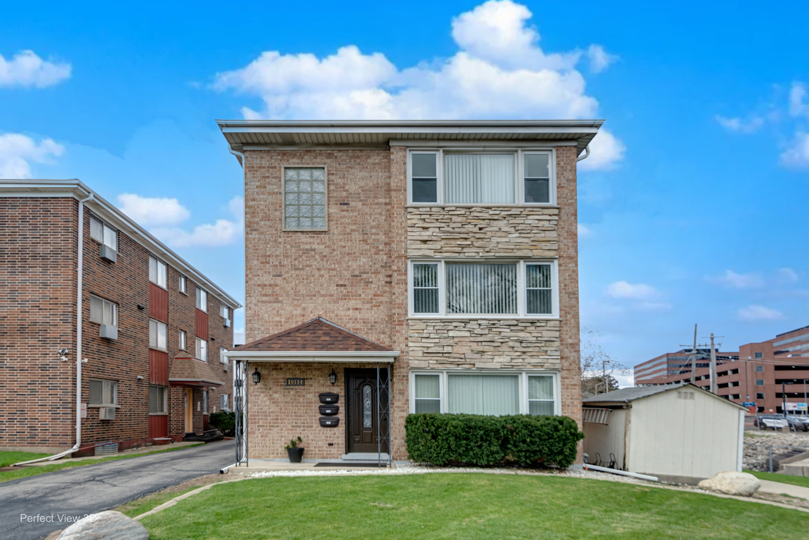 10114 Devon Court, Rosemont, IL 60018