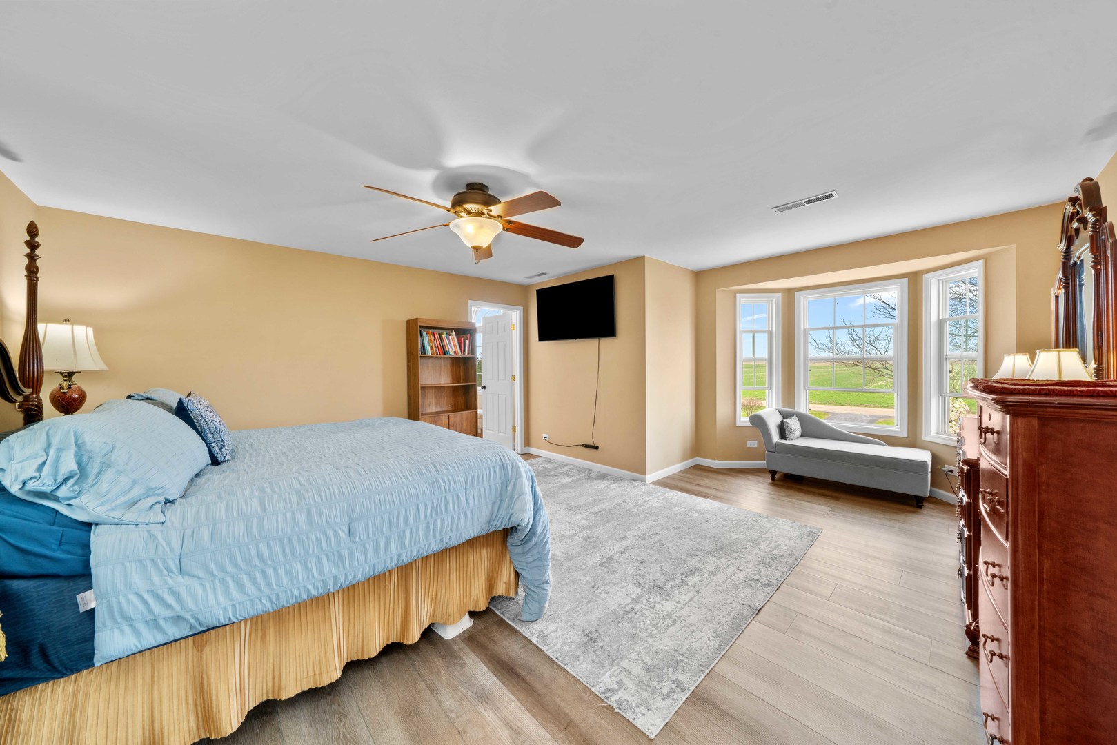 1758 N 44th Road, Leland, IL 60531