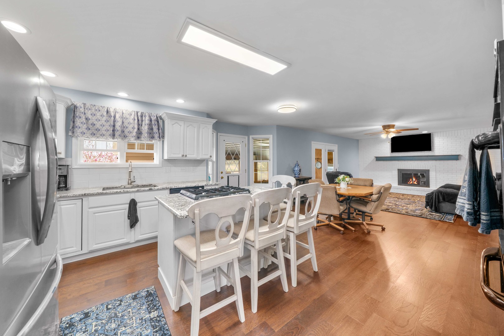 1758 N 44th Road, Leland, IL 60531