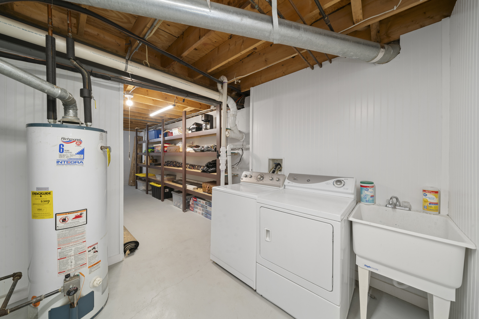 1758 N 44th Road, Leland, IL 60531