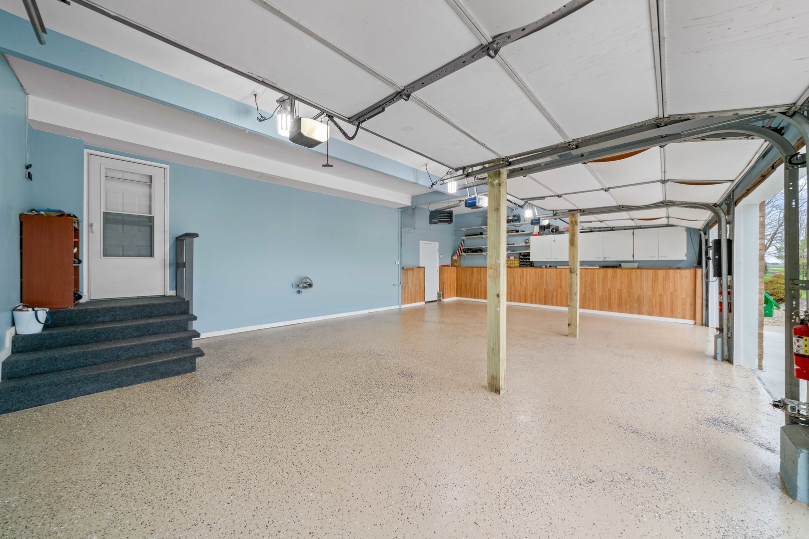 1758 N 44th Road, Leland, IL 60531