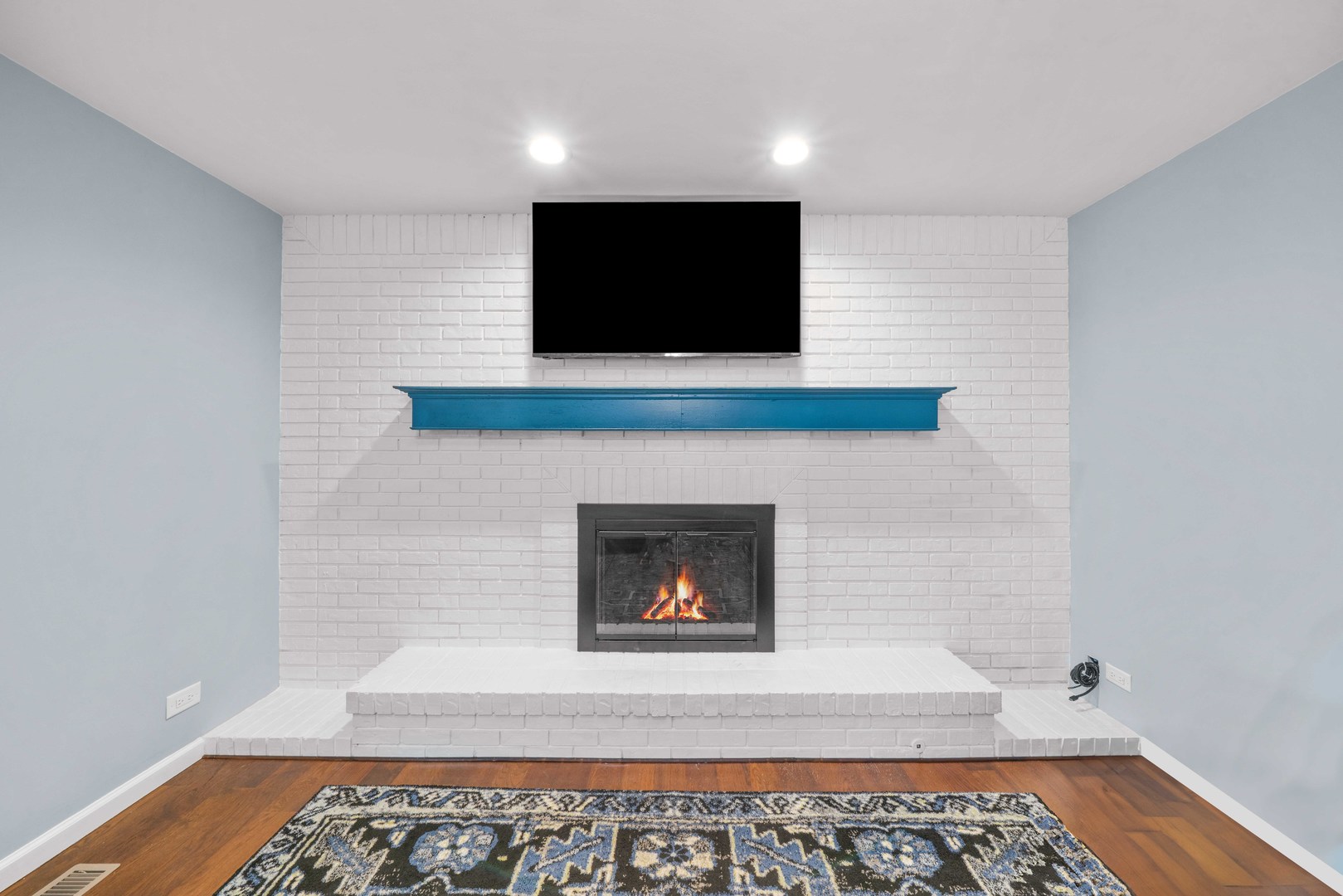 1758 N 44th Road, Leland, IL 60531