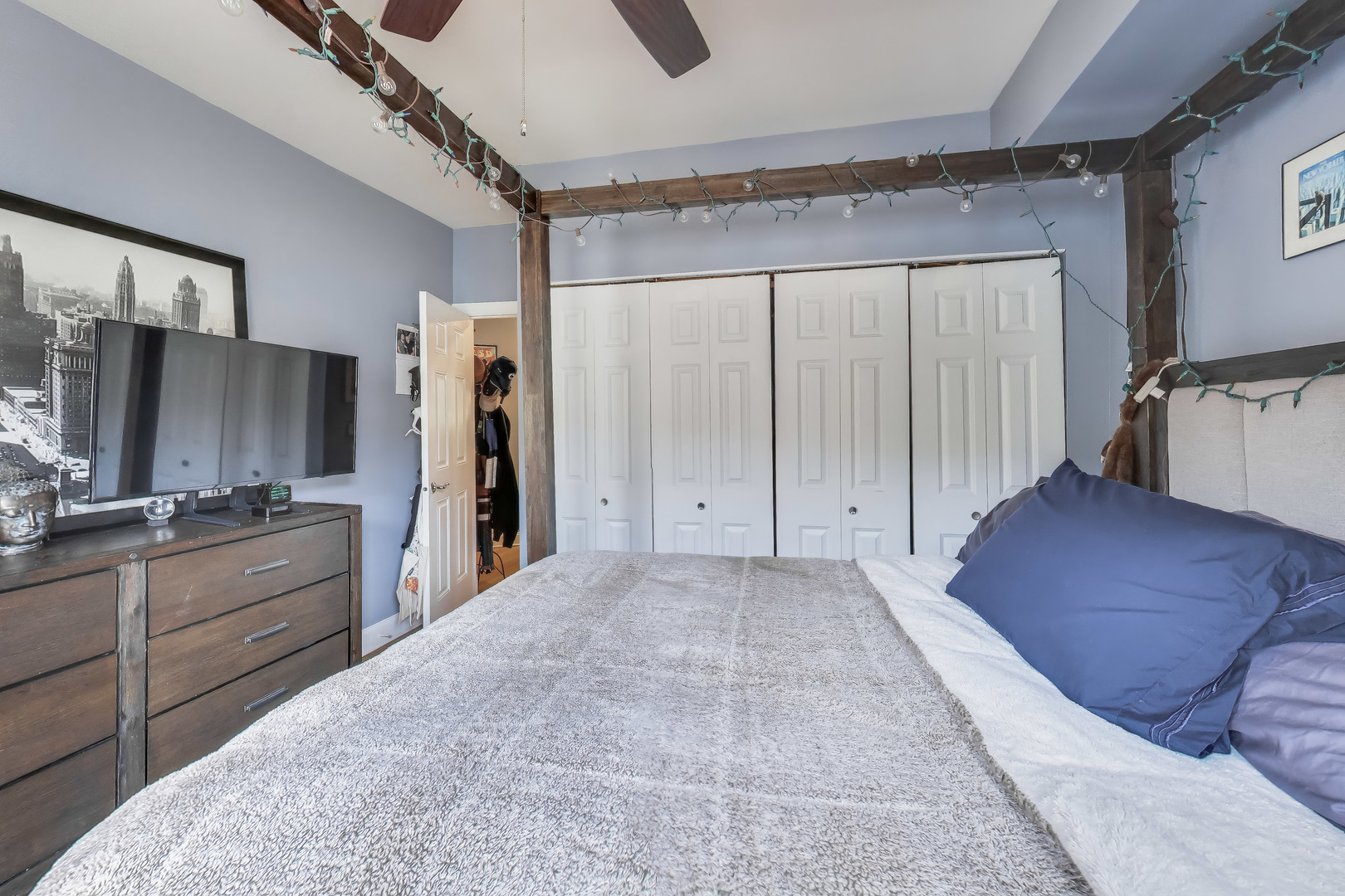 6813 N Lakewood Avenue #3W, Chicago, IL 60626