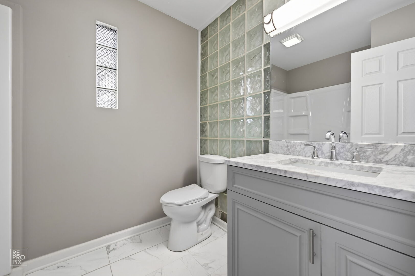 4680 W 83rd Street, Chicago, IL 60652