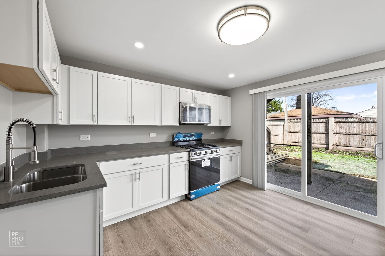 4680 W 83rd Street, Chicago, IL 60652