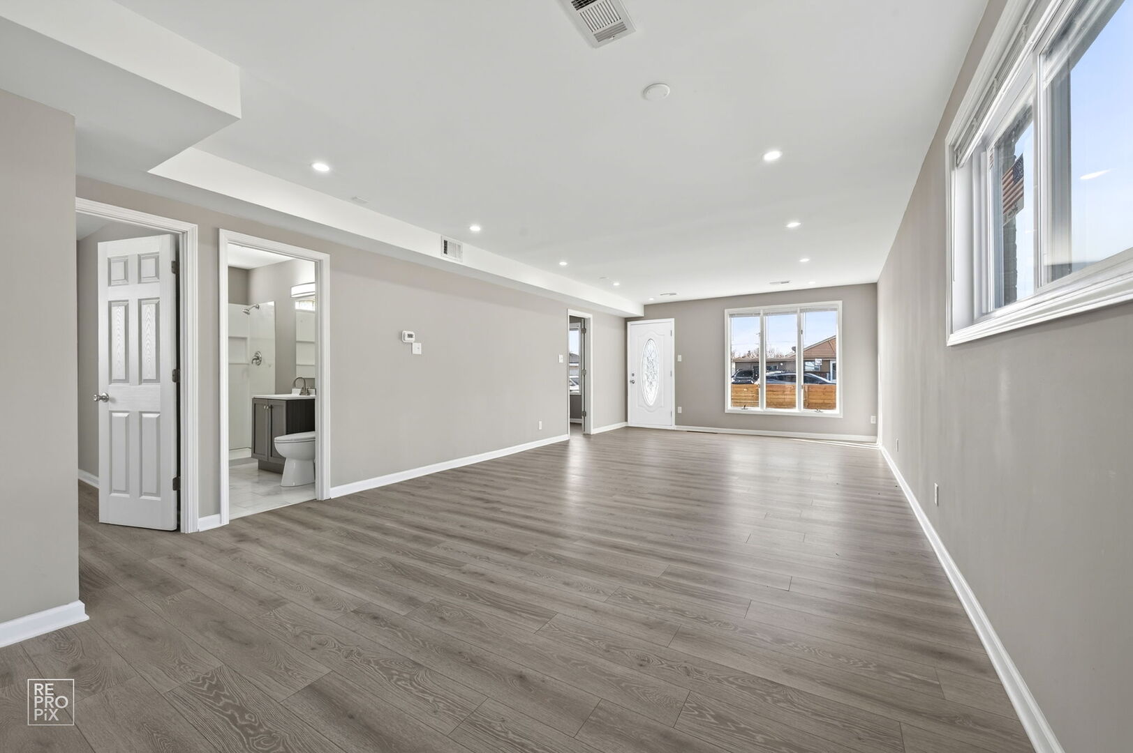 4680 W 83rd Street, Chicago, IL 60652