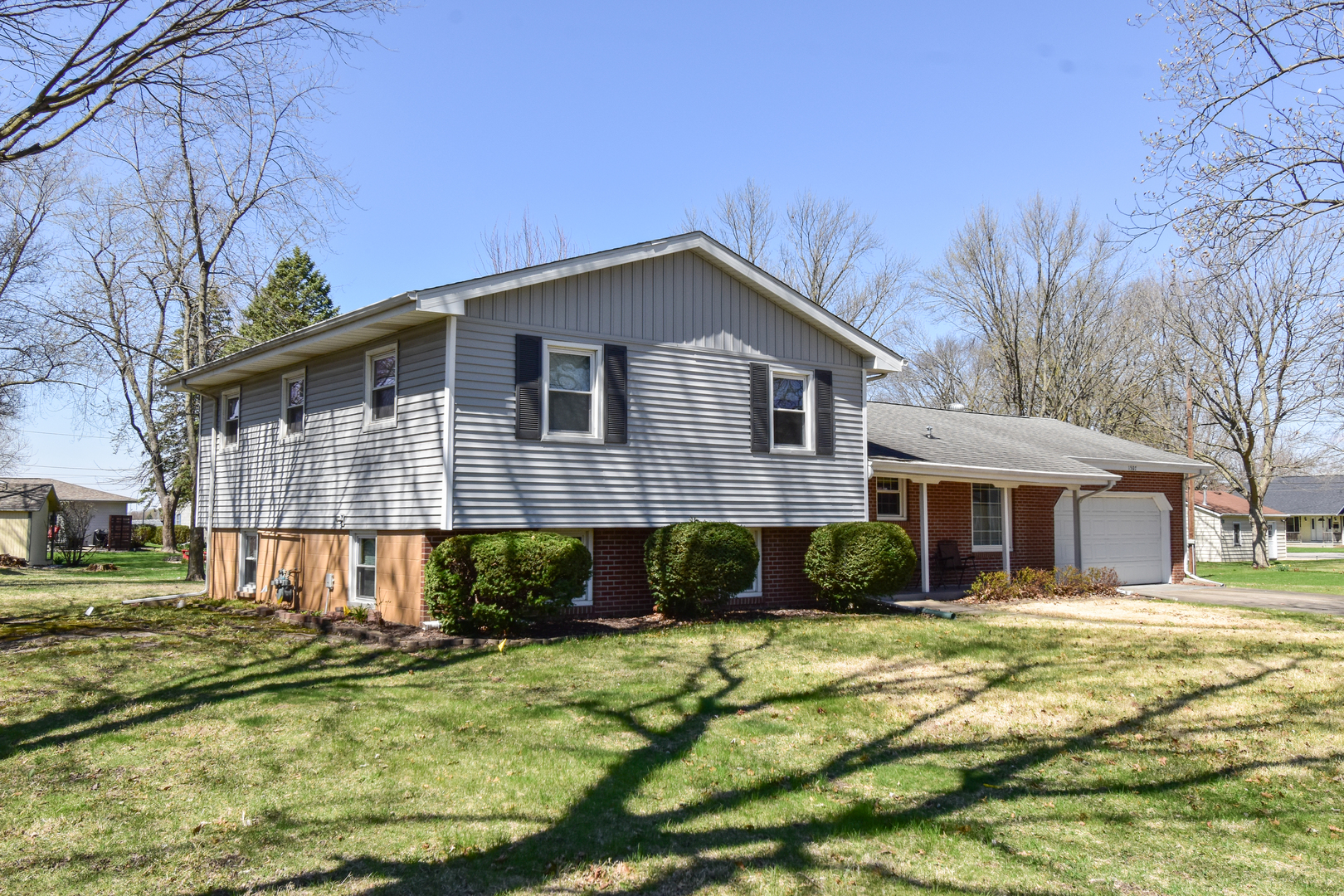 1507 S Oak Street, Pontiac, IL 61764