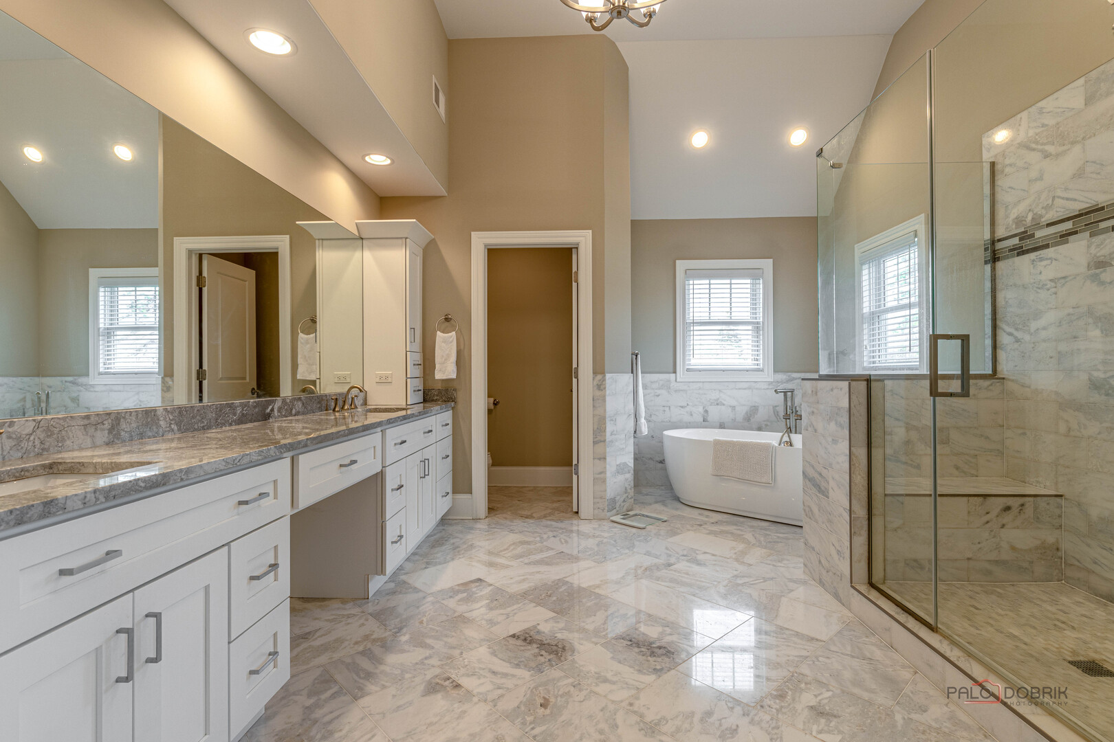 1849 N Chestnut Avenue, Arlington Heights, IL 60004