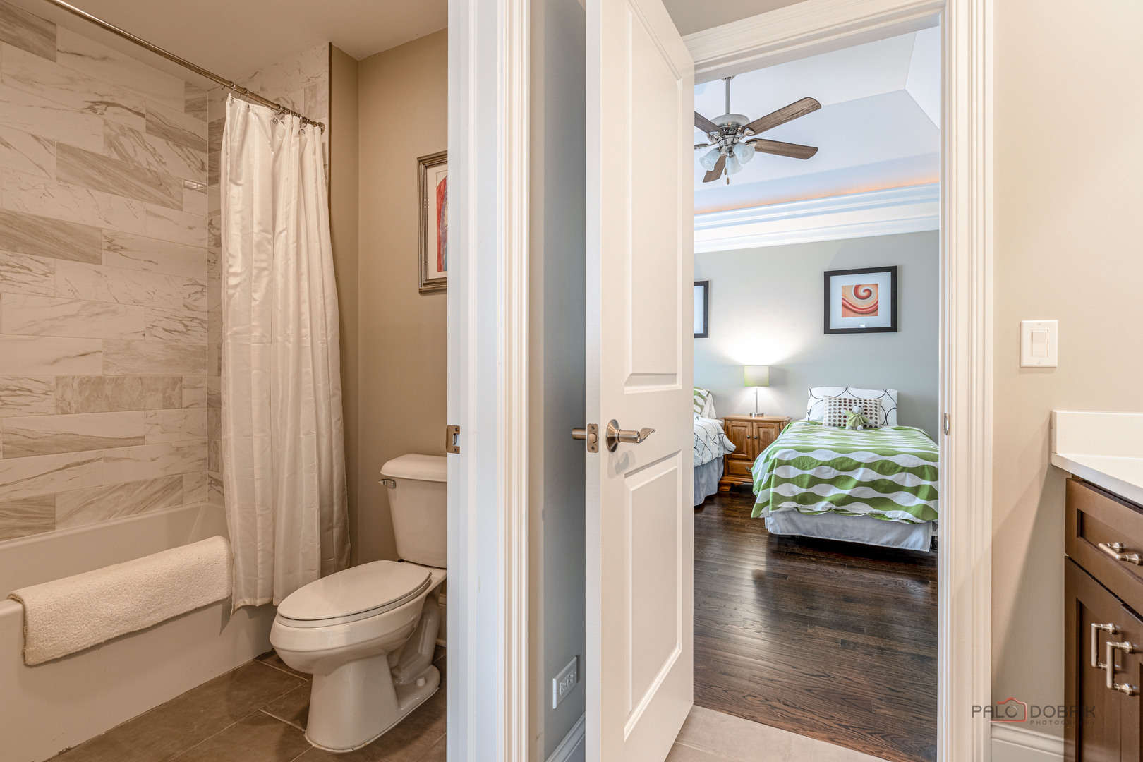 1849 N Chestnut Avenue, Arlington Heights, IL 60004