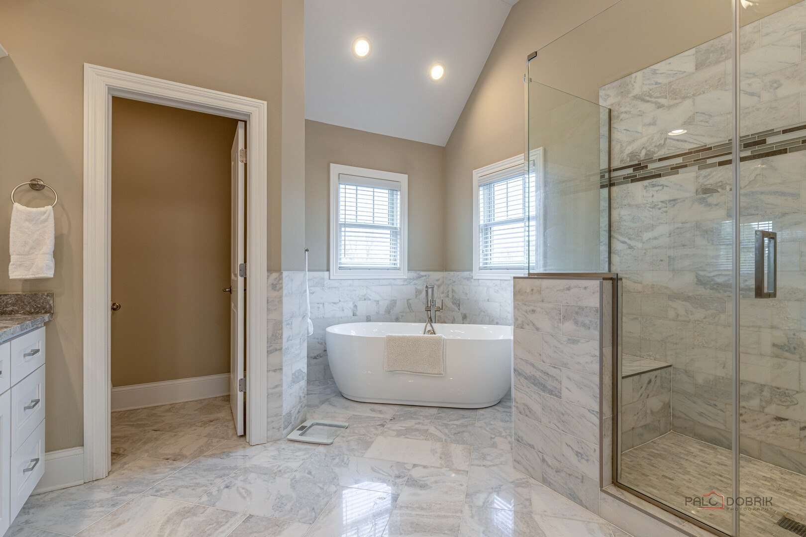 1849 N Chestnut Avenue, Arlington Heights, IL 60004