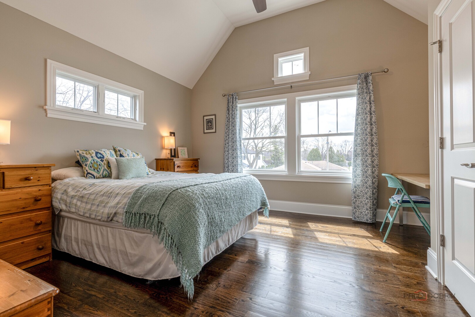 1849 N Chestnut Avenue, Arlington Heights, IL 60004