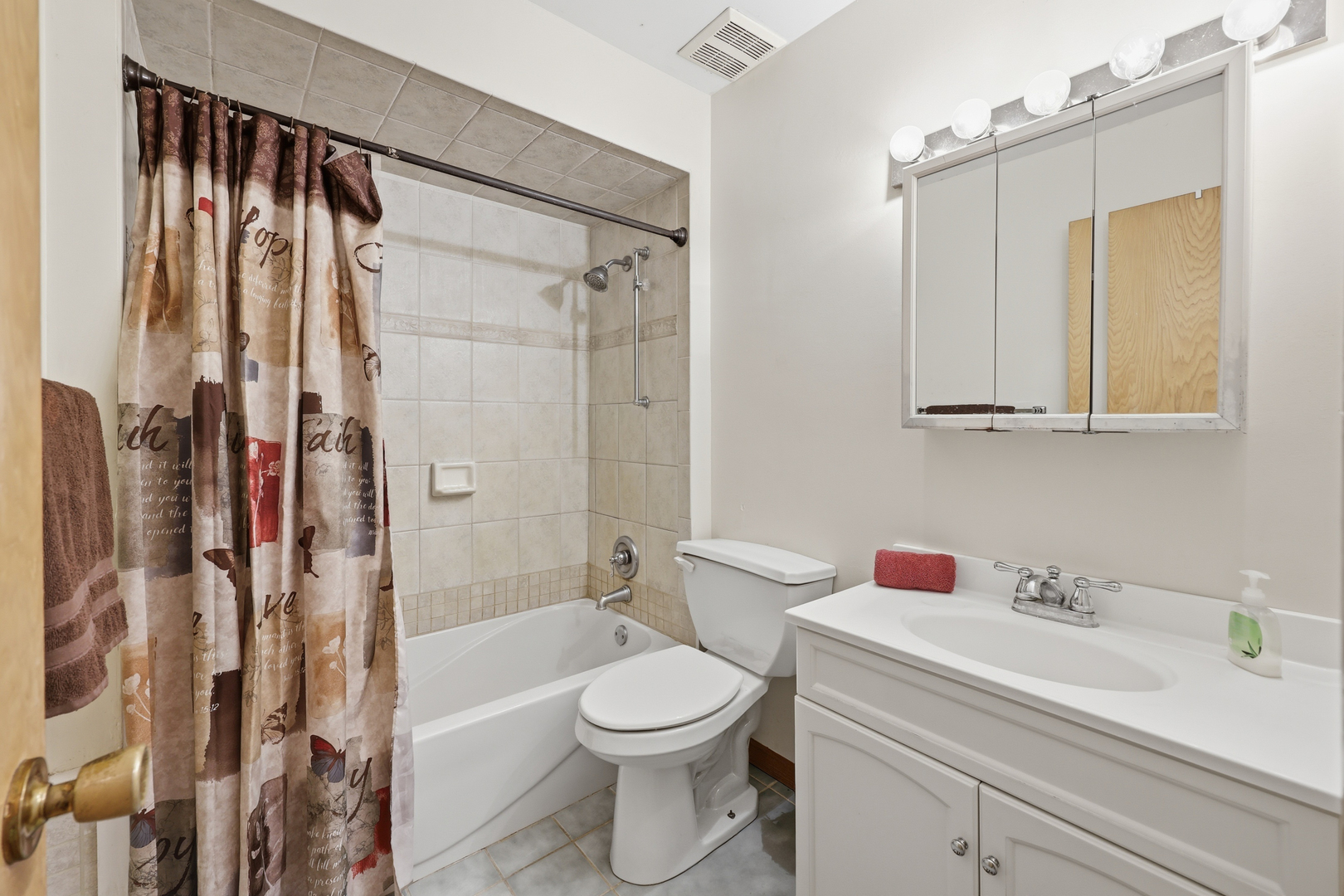 27668 W Luana Lane, Ingleside, IL 60041