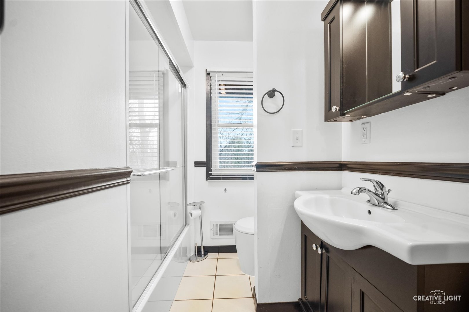 27317 W Lakeview Drive, Lake Barrington, IL 60084