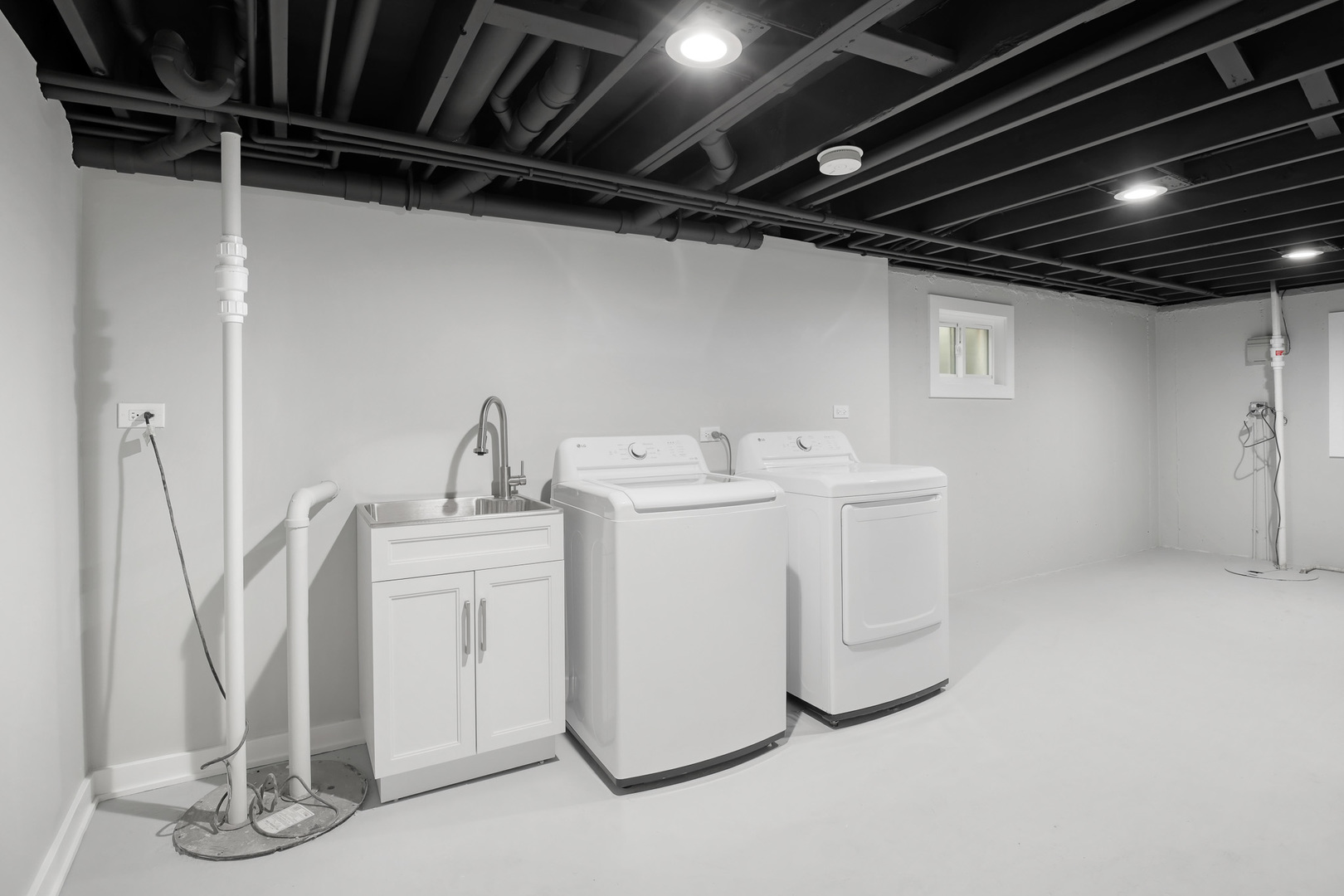 1008 W Ash Drive, Mount Prospect, IL 60056