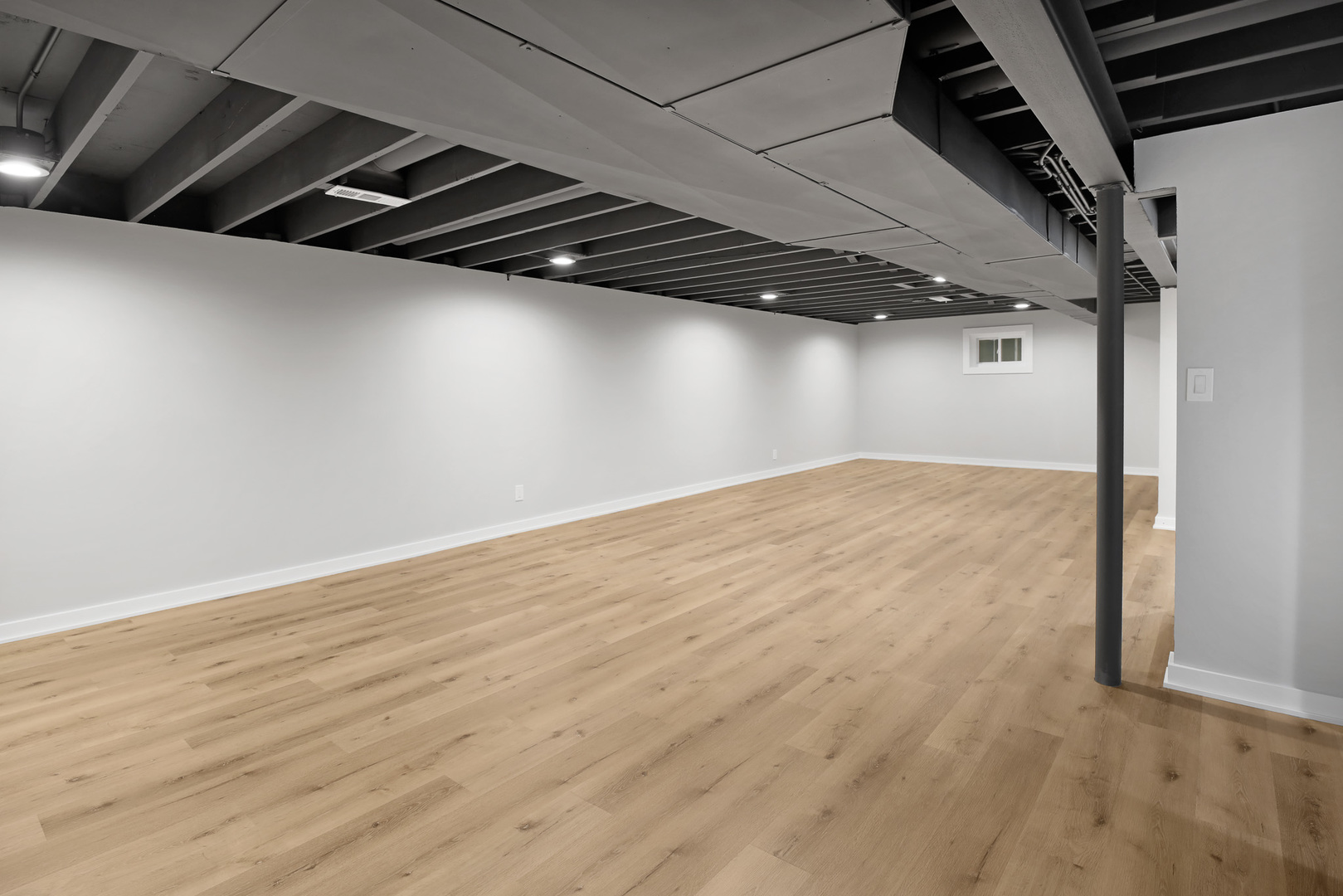 1008 W Ash Drive, Mount Prospect, IL 60056