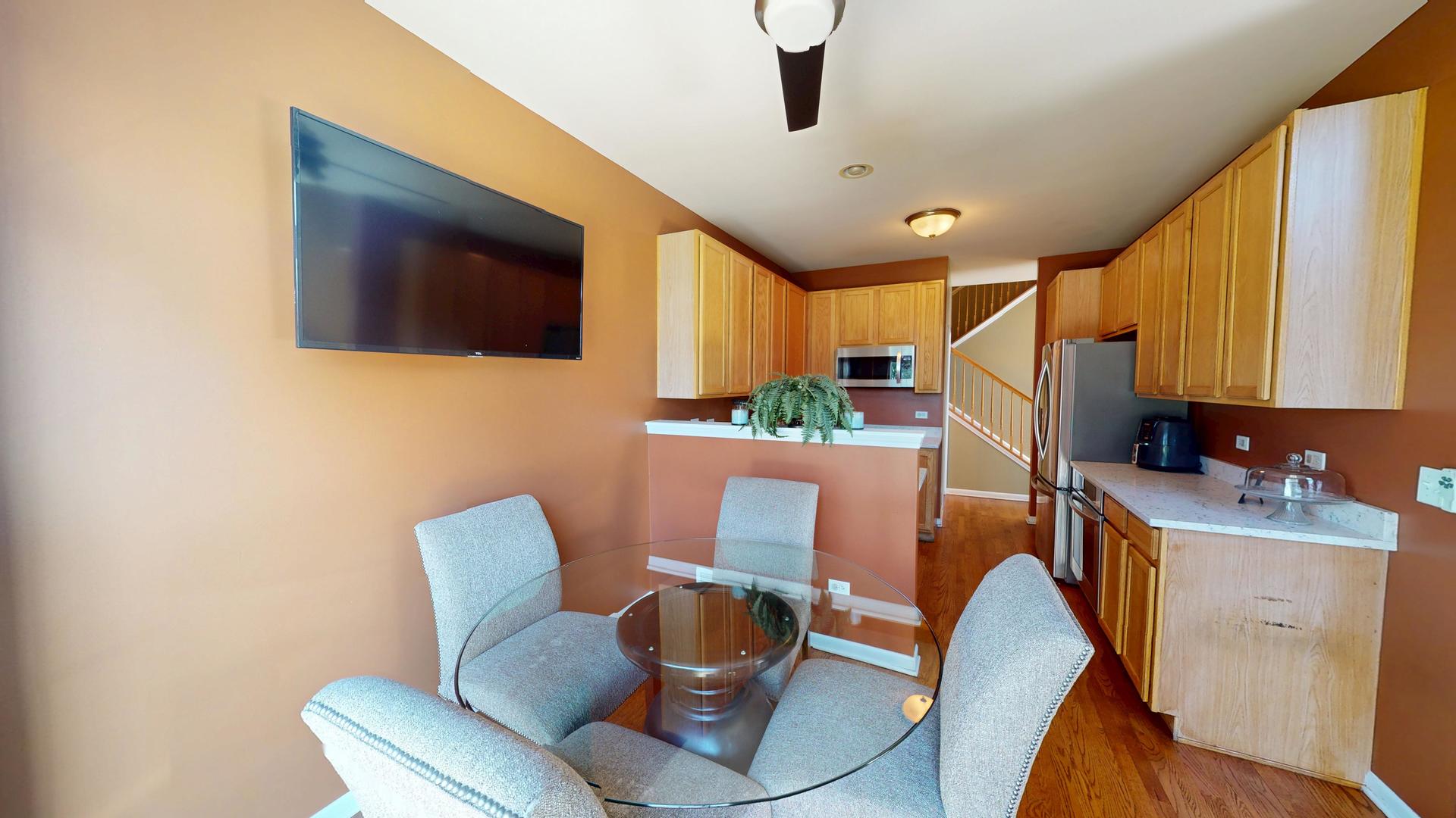 1101 Kingsley Drive #1, Romeoville, IL 60446