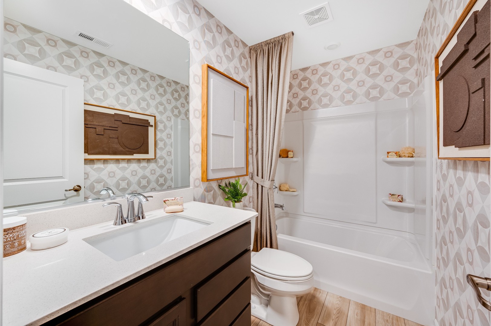 612 Cassia Court, Crystal Lake, IL 60012