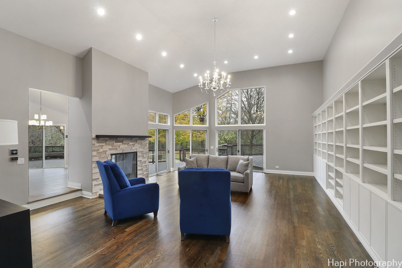 11 Lakewood Drive, Bannockburn, IL 60015